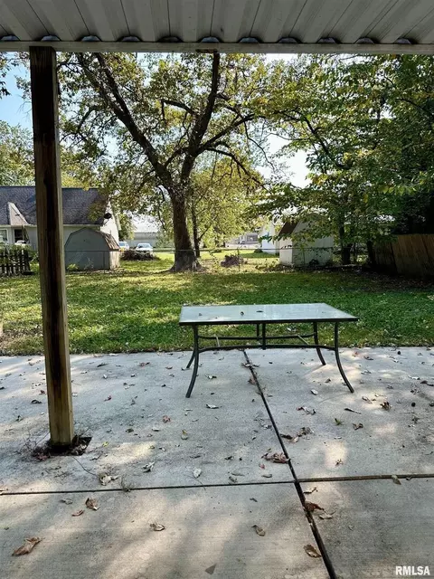 211 William St, Salem, IL 62881 photo 24