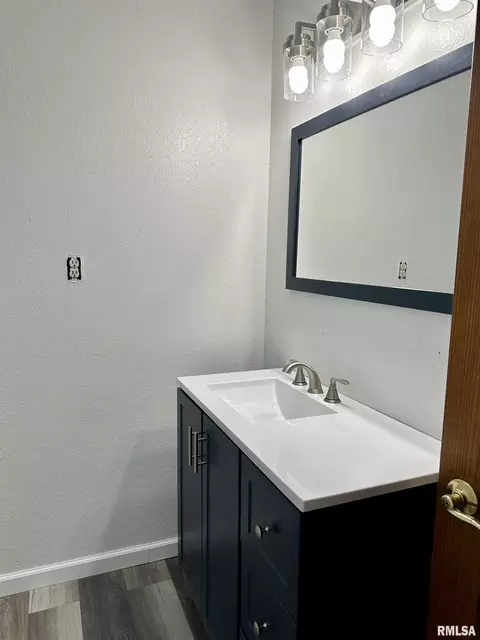211 William St, Salem, IL 62881 photo 14