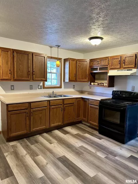 211 William St, Salem, IL 62881 photo 7