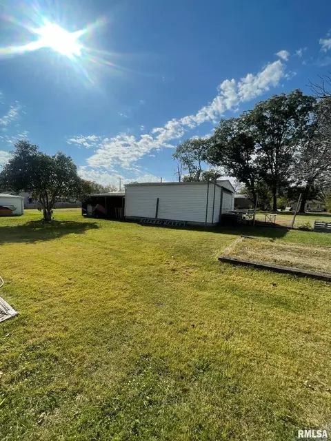 1204 Espy St, Benton, IL 62812 photo 5