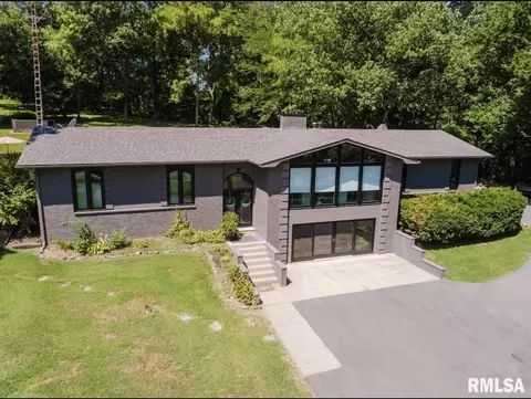 605 N Horrell Ave, West Frankfort, IL 62896