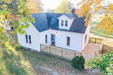 6202 Dweebie Rd, Salem, IL 62881
