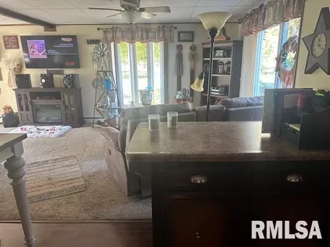 13989 E Cutler St, Benton, IL 62812 photo 7