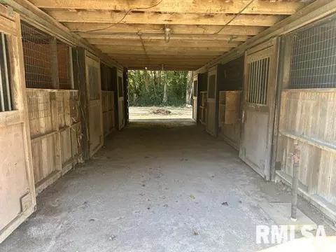 13989 E Cutler St, Benton, IL 62812 photo 21