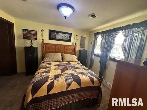 13989 E Cutler St, Benton, IL 62812 photo 10