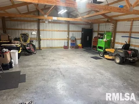 13989 E Cutler St, Benton, IL 62812 photo 18