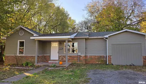 722 W Church St, Benton, IL 62812