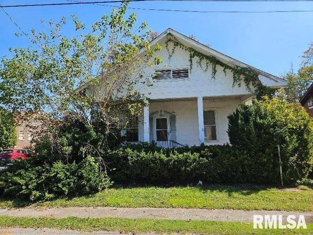 301 S Van Buren St, Marion, IL 62959
