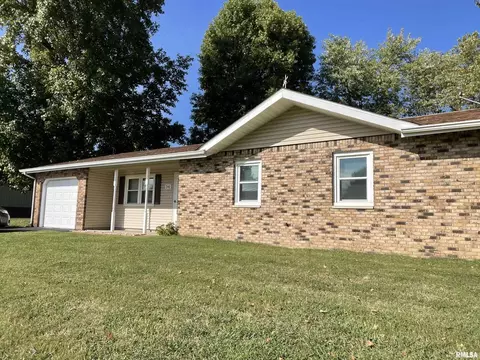 34 Aaron Dr, Christopher, IL 62822 photo 3