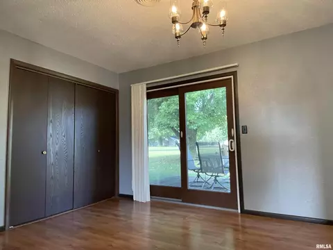 34 Aaron Dr, Christopher, IL 62822 photo 8