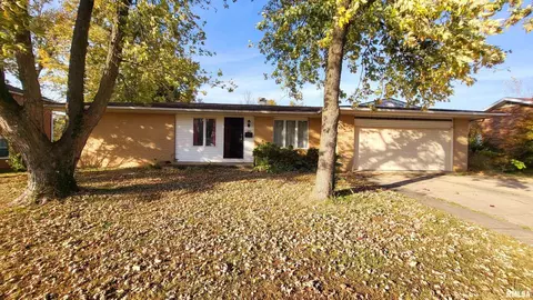 1334 E 6th St, Centralia, IL 62801 photo 2