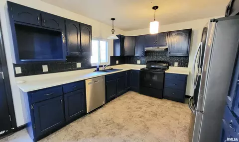 1334 E 6th St, Centralia, IL 62801 photo 9