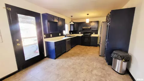 1334 E 6th St, Centralia, IL 62801 photo 10