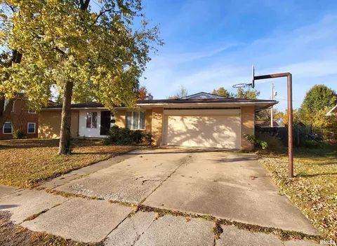 1334 E 6th St, Centralia, IL 62801 photo 3