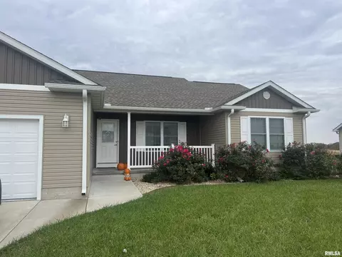 761 Fulton Dr, Centralia, IL 62801