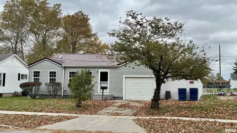 1605 E St Louis St, West Frankfort, IL 62896