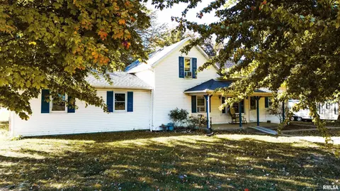 1743 E County Road 540 County Rd, Cisne, IL 62823