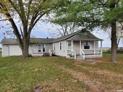 517 Dewolf St, Odin, IL 62870 photo 23