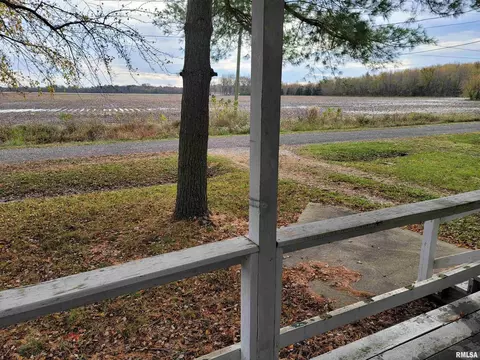 517 Dewolf St, Odin, IL 62870 photo 21
