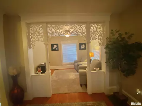 420 E Webster St, Benton, IL 62812 photo 15
