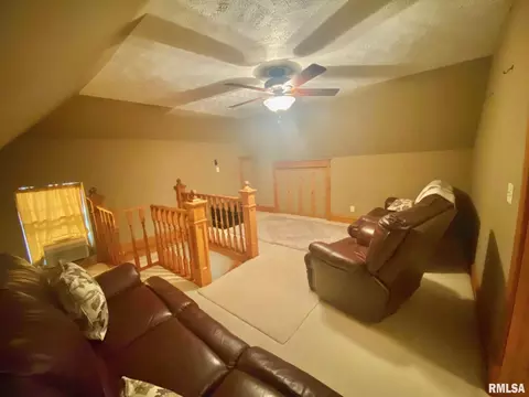 420 E Webster St, Benton, IL 62812 photo 45