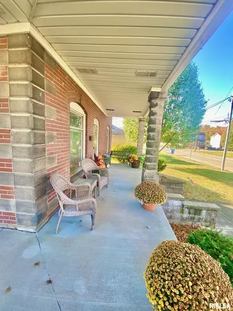 420 E Webster St, Benton, IL 62812 photo 53