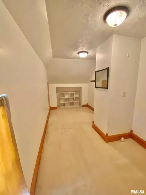 420 E Webster St, Benton, IL 62812 photo 47