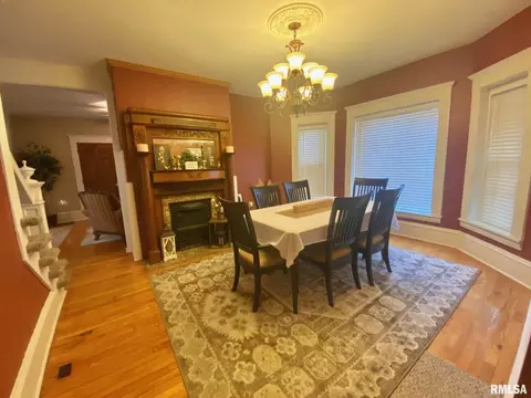420 E Webster St, Benton, IL 62812 photo 19