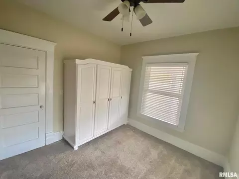 420 E Webster St, Benton, IL 62812 photo 38