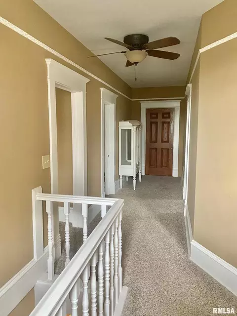 420 E Webster St, Benton, IL 62812 photo 35