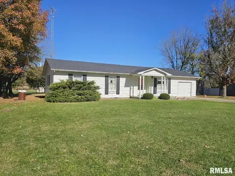 508 Casey St, Woodlawn, IL 62898