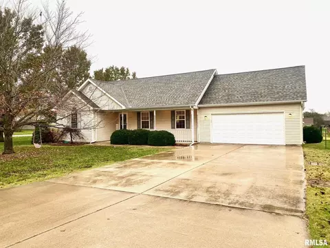 1600 Brandy Ln, Carterville, IL 62918