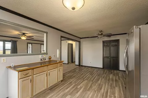 460 Barton Trail Rd, Eldorado, IL 62930 photo 12