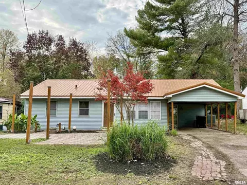 210 Lindsey Ave, Metropolis, IL 62960