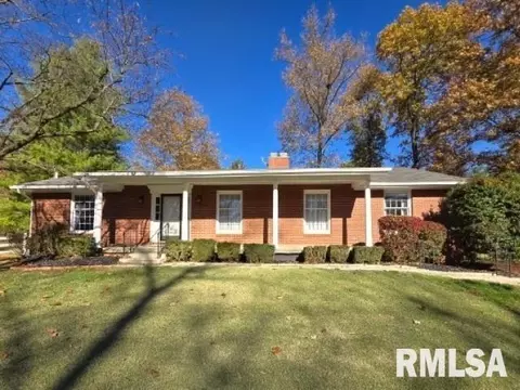 2500 Pace Ave, Mount Vernon, IL 62864