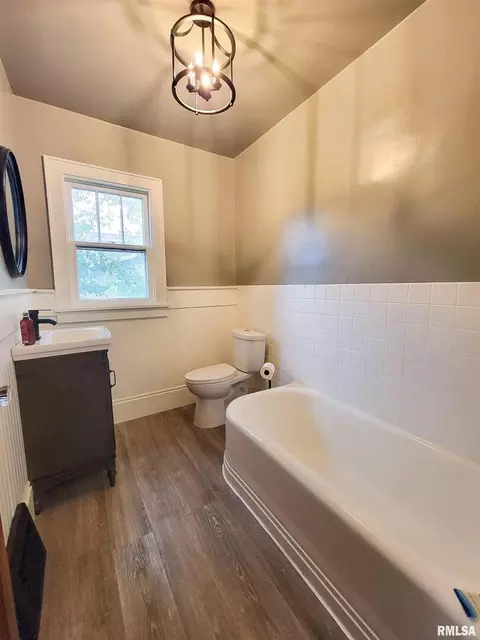 433 E North Ave, Flora, IL 62839 photo 38