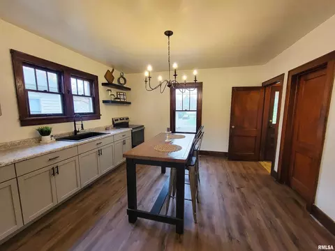 433 E North Ave, Flora, IL 62839 photo 25