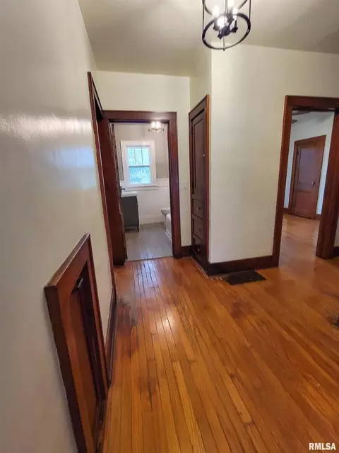 433 E North Ave, Flora, IL 62839 photo 32