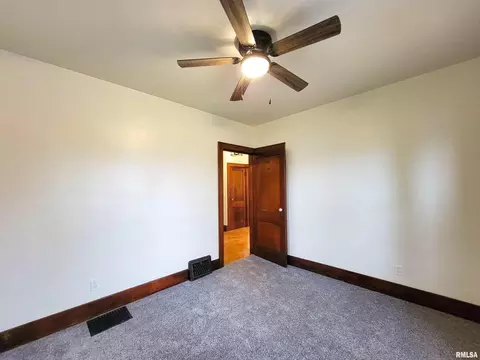 433 E North Ave, Flora, IL 62839 photo 50