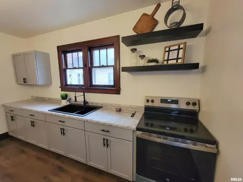 433 E North Ave, Flora, IL 62839 photo 28
