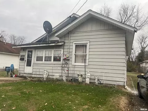 620 Joplin St, Benton, IL 62812
