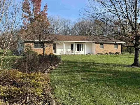 415 Oak St, Cobden, IL 62920