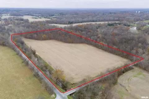 123 Perry Rd, Pittsburg, IL 62974