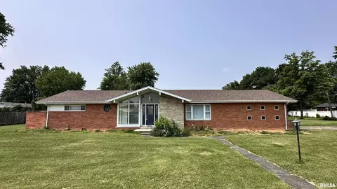 1107 E Cleveland St, West Frankfort, IL 62896