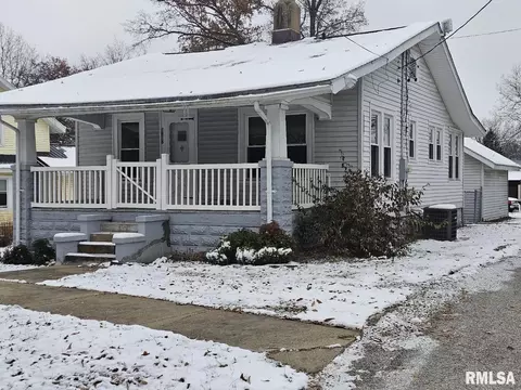 1515 Pace Ave, Mount Vernon, IL 62864