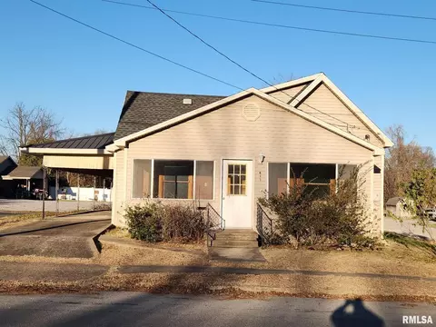 411 W 10th St, Metropolis, IL 62960