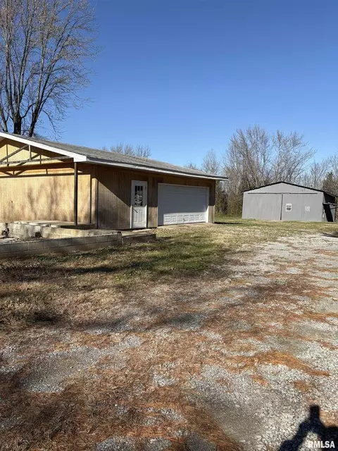 17203 Number 9, West Frankfort, IL 62896