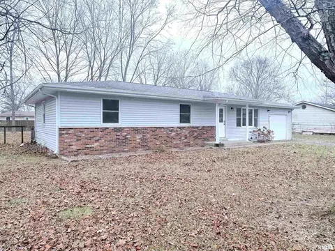408 E Camelot St, De Soto, IL 62924