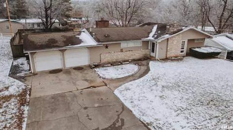 106 N Acre Ln, Jonesboro, IL 62952