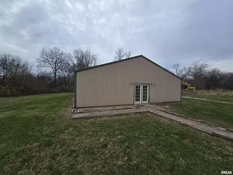 1331 E 2700 Ave, Ramsey, IL 62080